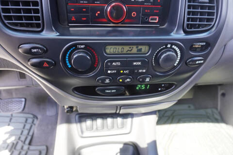 2005 Toyota Sequoia SR5