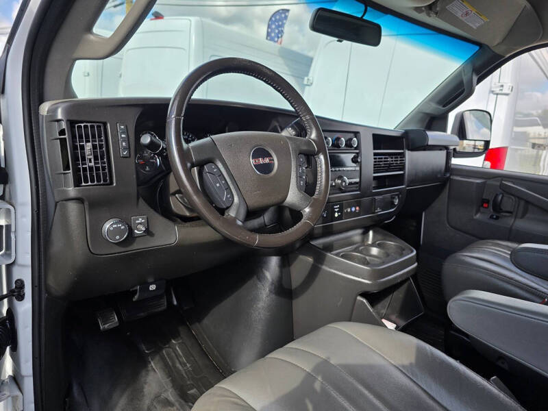 2023 GMC Savana 2500