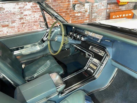 1965 Ford Thunderbird