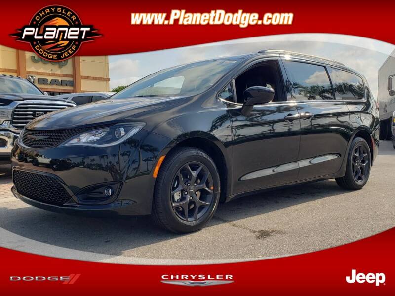 2020 Chrysler Pacifica for sale at PLANET DODGE CHRYSLER JEEP in Miami FL