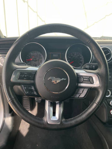 2020 Ford Mustang EcoBoost