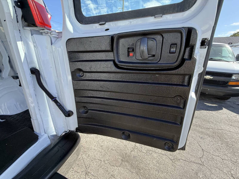 2020 GMC Savana 2500