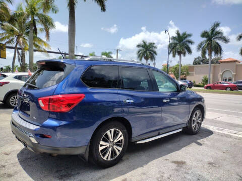 2017 Nissan Pathfinder SL