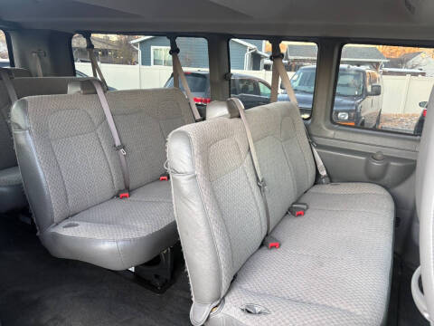 2017 Chevrolet Express LT 3500