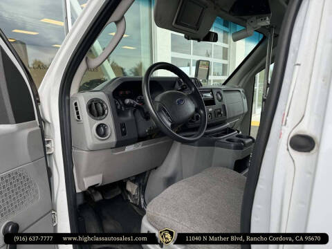 2011 Ford E-Series E-450 SD