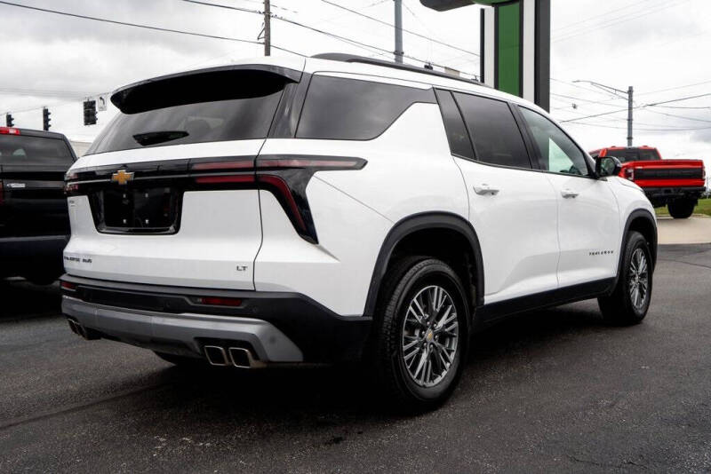 2024 Chevrolet Traverse LT