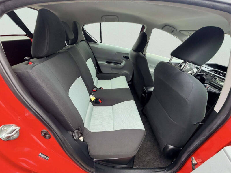 2013 Toyota Prius c Two
