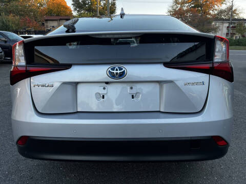 2022 Toyota Prius LE