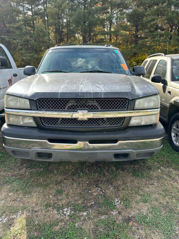 2005 Chevrolet Avalanche for sale at New Start Motors LLC - Rockville in Rockville IN