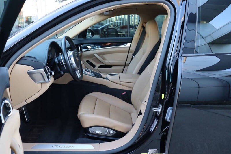 2016 Porsche Panamera Edition