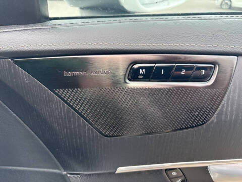 2024 Volvo XC90 Recharge T8 Ultimate Bright Theme 7P