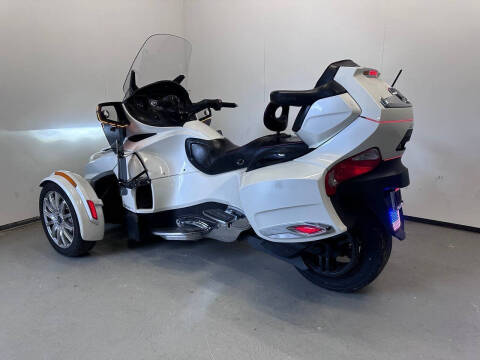 2016 Can-Am Spyder RT SE6