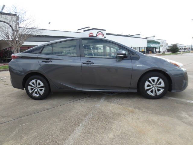 2017 Toyota Prius Two