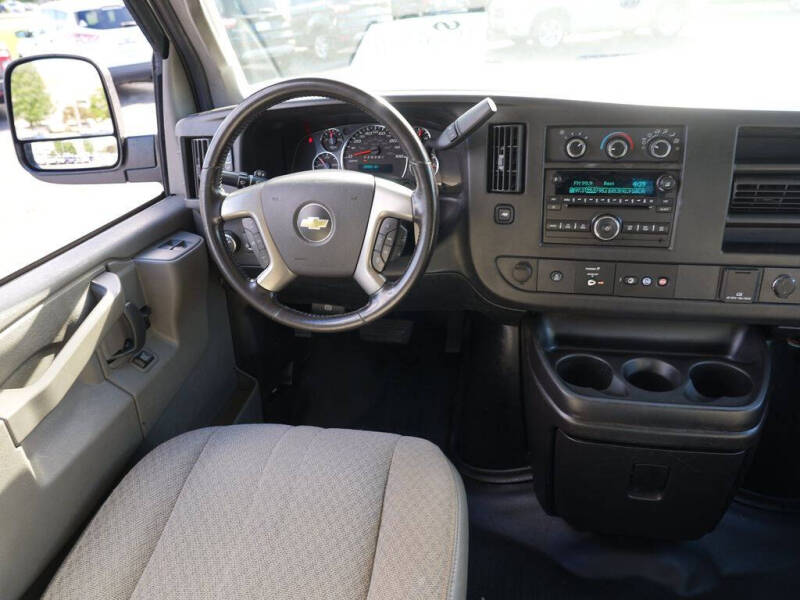 2017 Chevrolet Express 2500