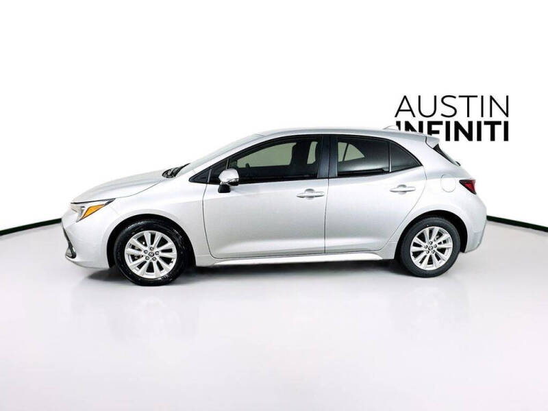 2025 Toyota Corolla Hatchback SE