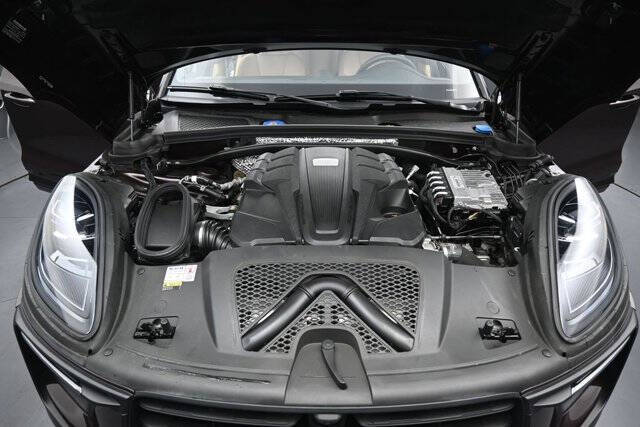2023 Porsche Macan S
