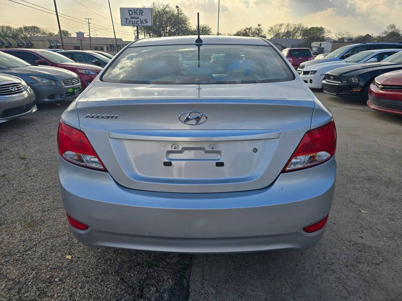 2017 Hyundai Accent SE