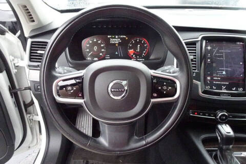 2019 Volvo XC90 T5 Momentum