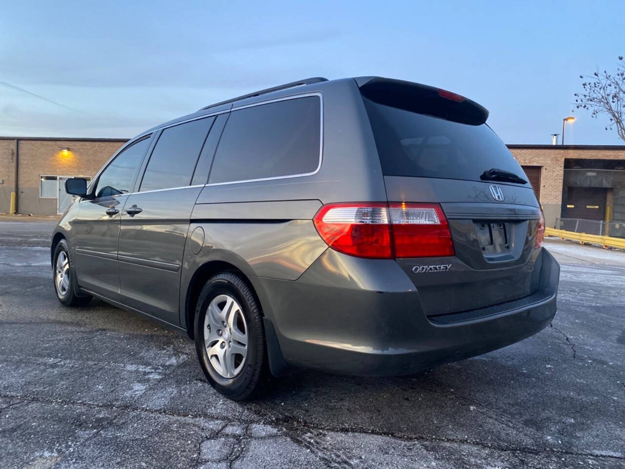 2007 Honda Odyssey for sale at Ideal Cars LLC in Skokie, IL