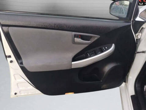 2013 Toyota Prius Plug-in Hybrid Advanced