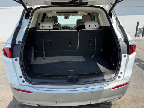 2022 Buick Enclave Essence