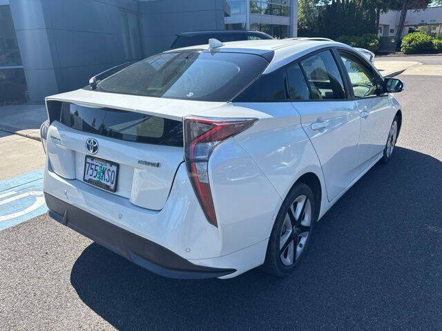 2018 Toyota Prius Three Touring