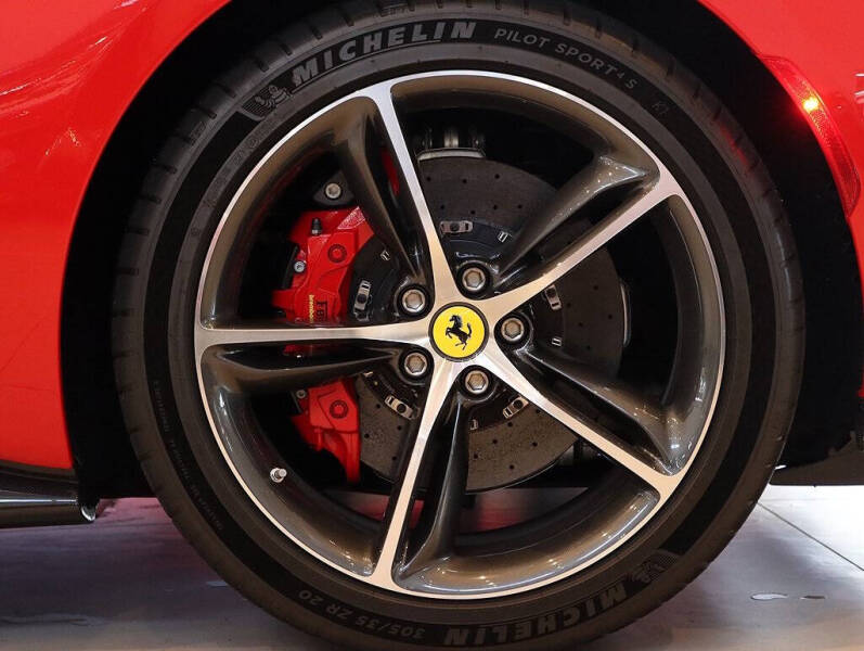 2024 Ferrari 296 GTS