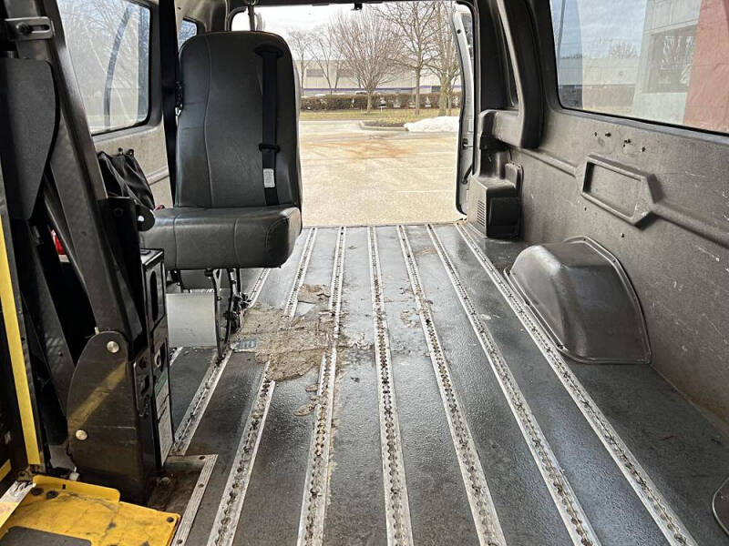 2013 Ford E-Series E-350 SD