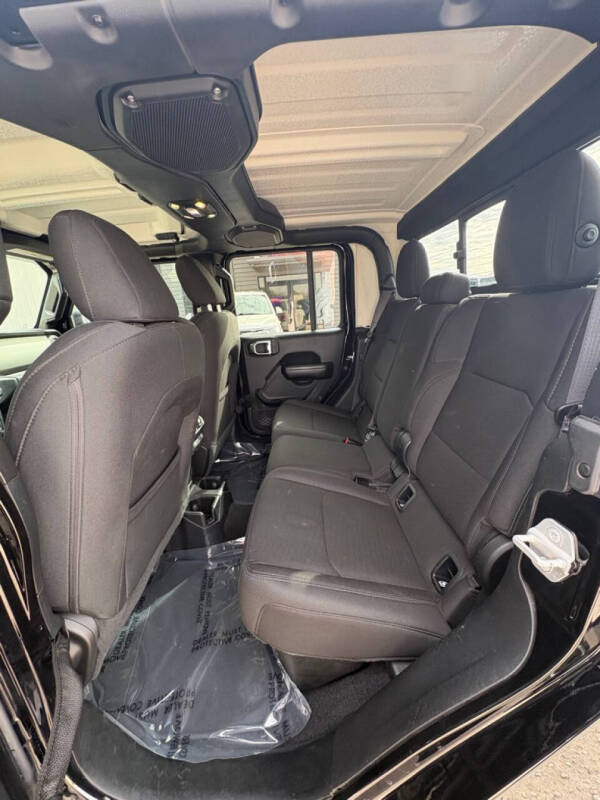 2020 Jeep Gladiator Sport