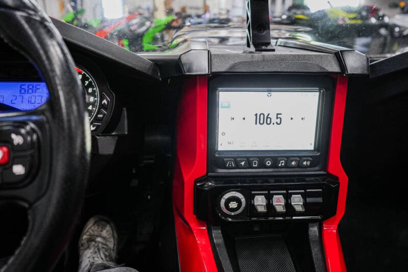 2020 Polaris Slingshot R