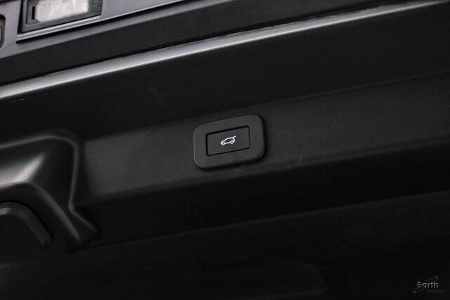 2024 Land Rover Range Rover Sport P360 SE