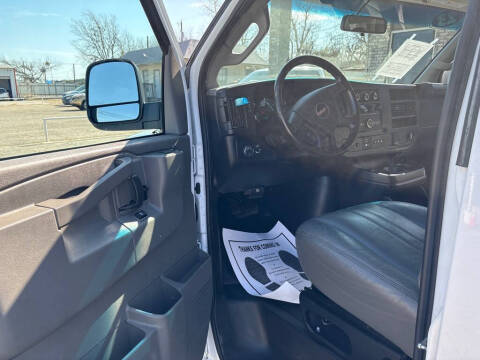 2023 GMC Savana 2500