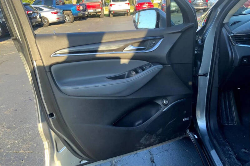 2021 Buick Enclave Essence