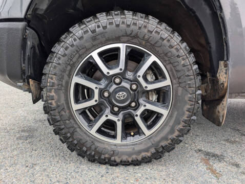 2015 Toyota Tundra SR5