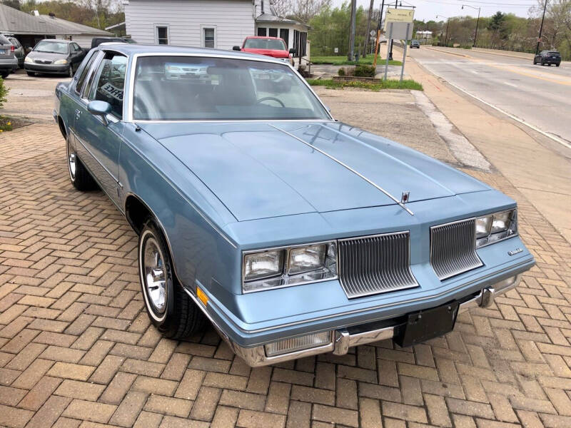 1986 Oldsmobile Cutlass Supreme for sale at Mr Wonderful Motorsports in Aurora IL