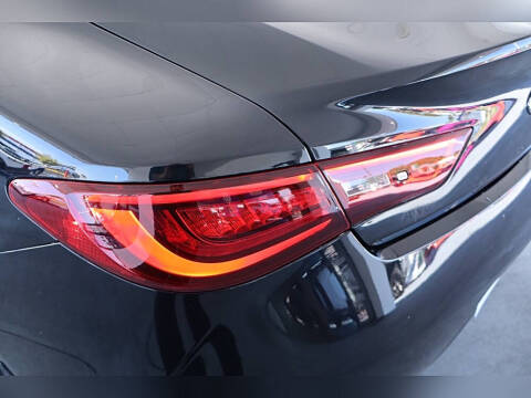 2017 Infiniti Q60 3.0T Sport