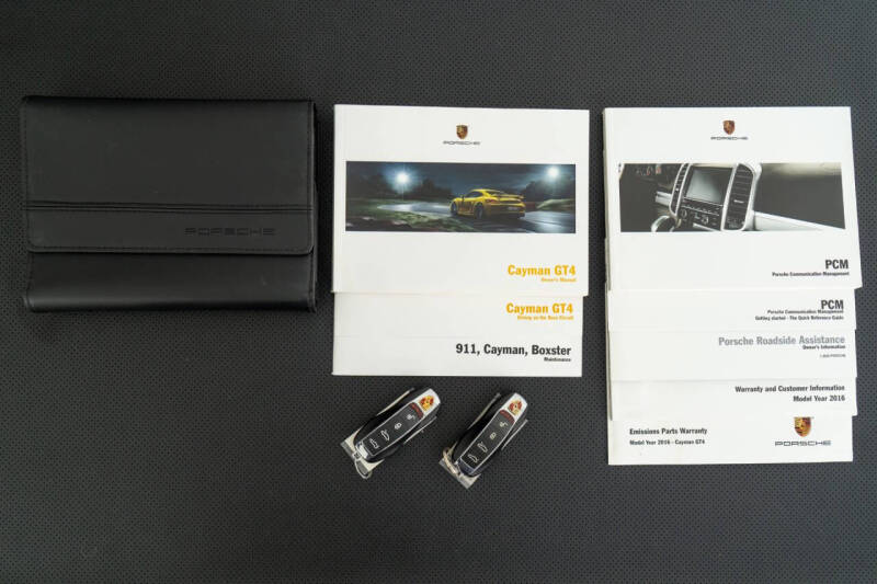 2016 Porsche Cayman GT4