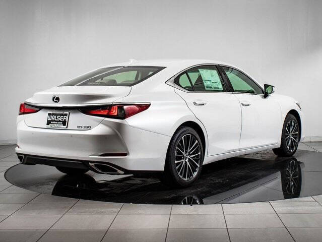 2025 Lexus ES 350