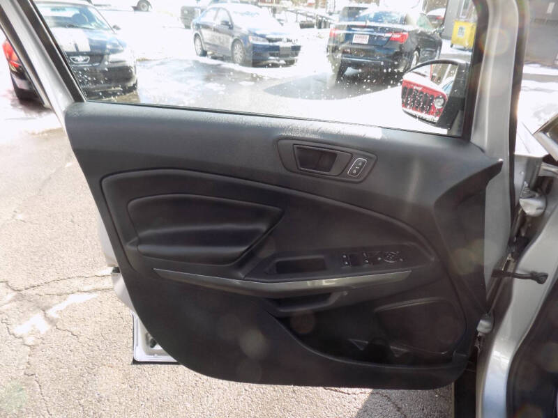 2020 Ford Ecosport SES's photo