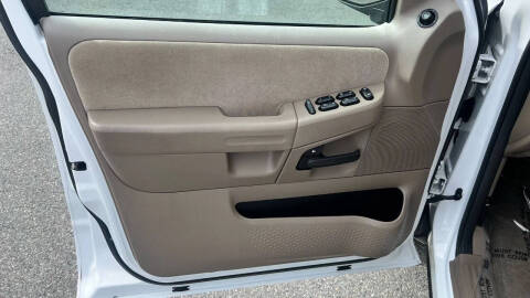 2005 Ford Explorer XLT