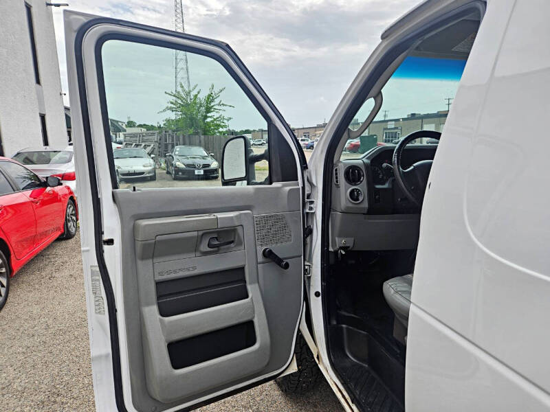 2014 Ford E-Series E-150