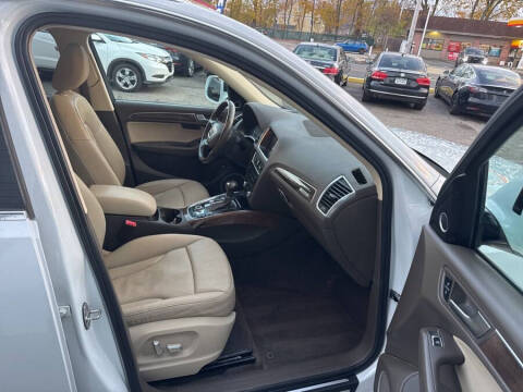 2016 Audi Q5 2.0T quattro Premium Plus