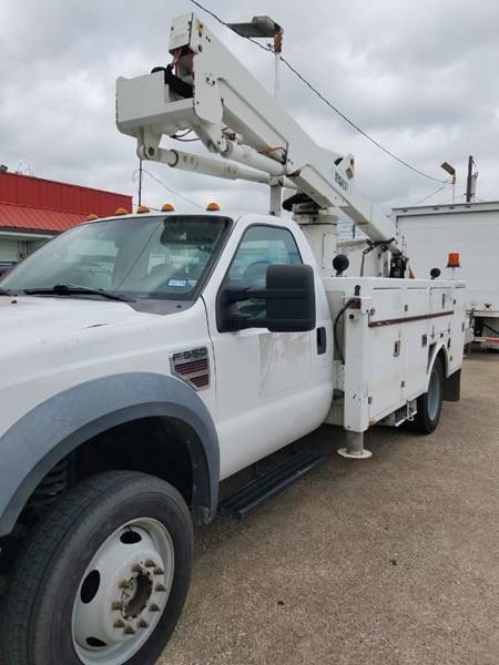 2008 Ford F-550's photo