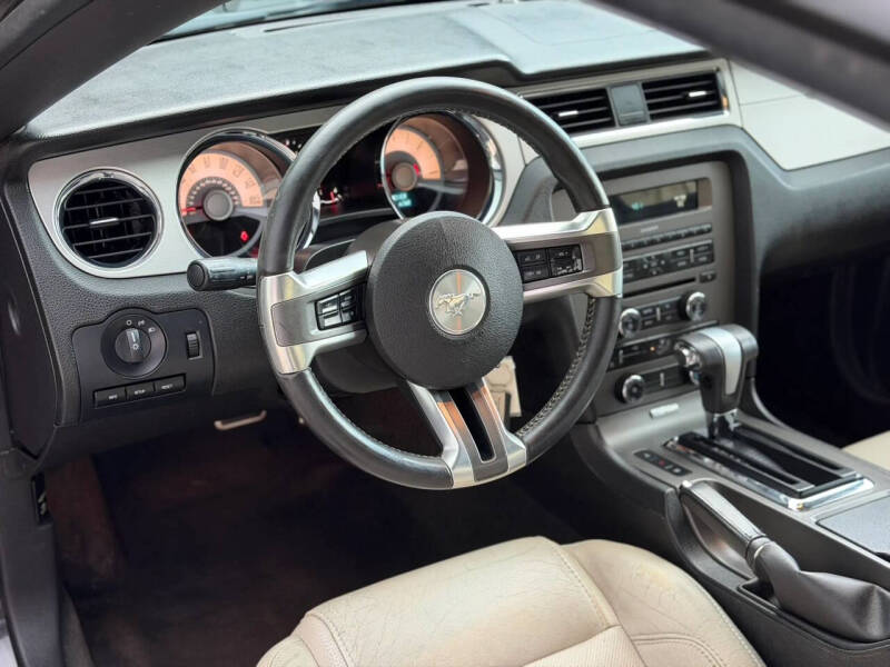 2012 Ford Mustang V6 Premium