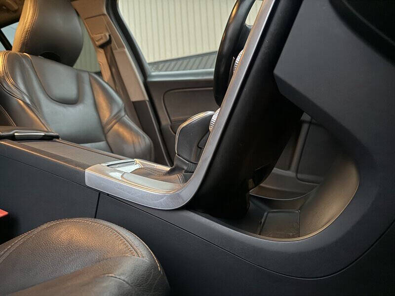 2017 Volvo V60 Cross Country T5 Premier