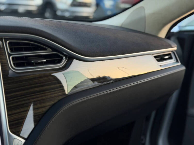 2016 Tesla Model S