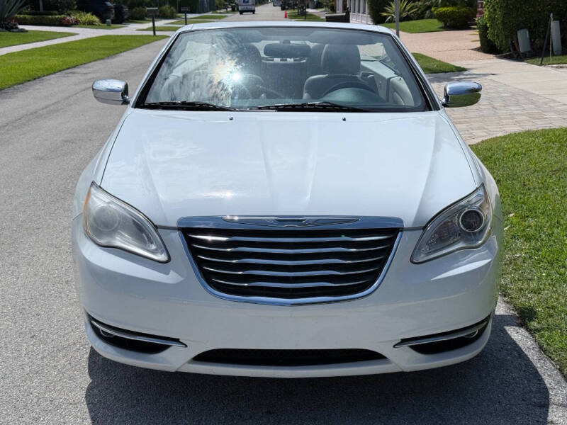 2011 Chrysler 200 Limited