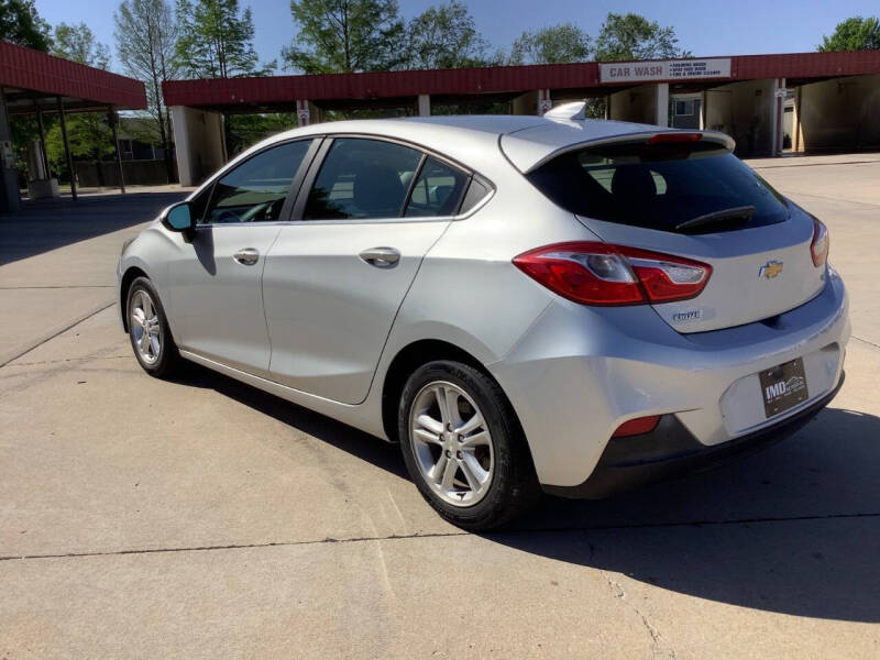 2017 Chevrolet Cruze LT Auto