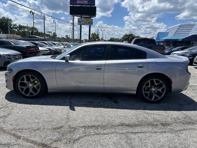 2015 Dodge Charger SXT