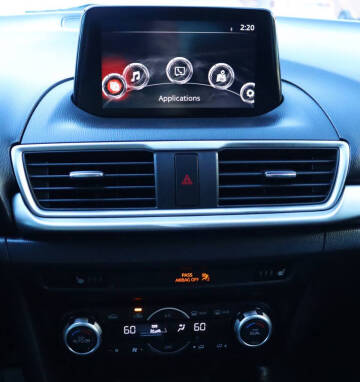 2018 Mazda MAZDA3 Touring